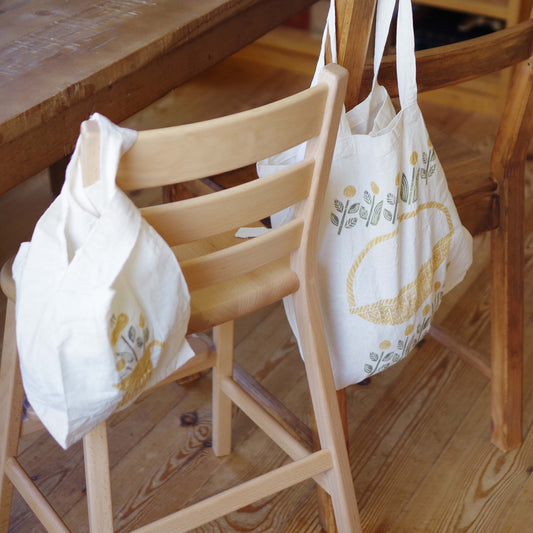 おそろいマルシェバッグ-野花摘み-