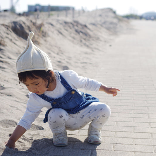 とんがりニット帽