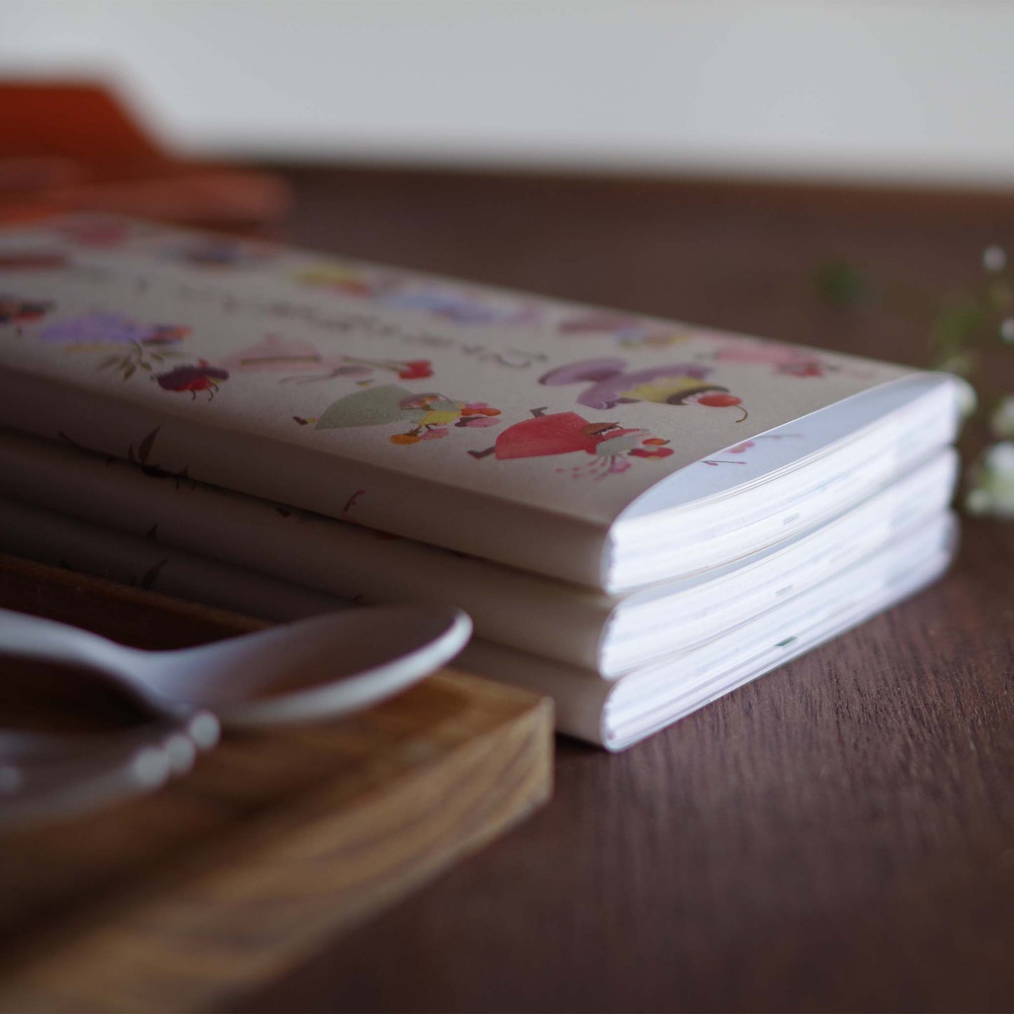 12ヶ月の特製プリン 一筆箋