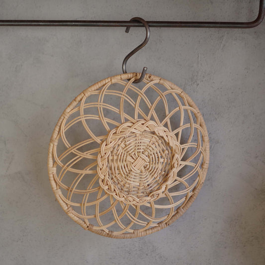 藤でそろえる 便利な浅かご